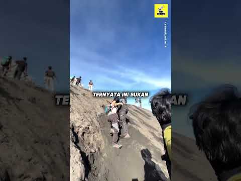 Saat Erupsi Pemandu Larang Pendaki Turun, Alasannya Bikin Salut #shorts