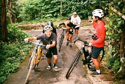 Shoot and Ride with Taufik Mochajan and the Lomo MC-A