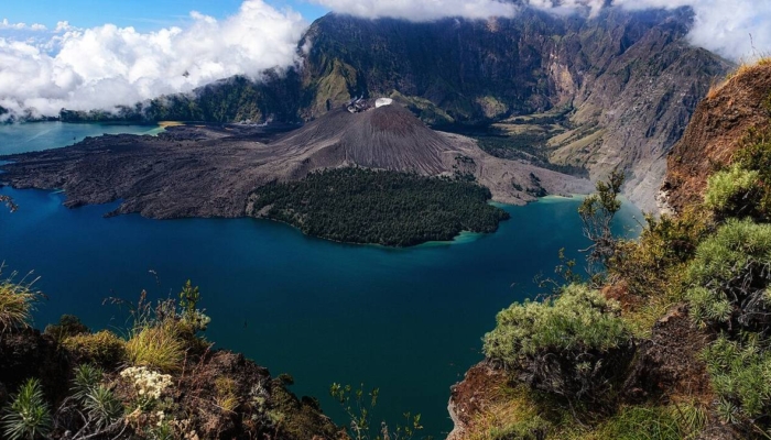 ketika-abu-letusan-gunung-samalas-di-lombok-mengguncang-peradaban-eropa-abad-pertengahan