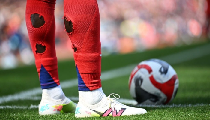 ilmu-pengetahuan-di-balik-mengapa-pemain-sepak-bola-di-piala-dunia-2026-memotong-kaus-kakinya