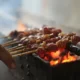 pengakuan-orang-semarang-yang-kalah-mental-menghadapi-garangnya-kuliner-kambing-tegal