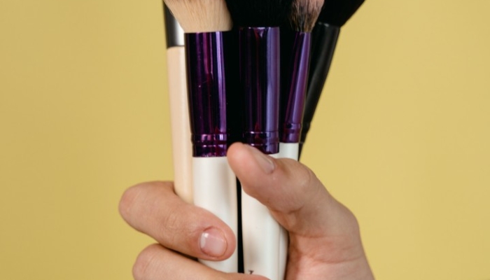 4-rekomendasi-kuas-makeup-dari-brand-lokal-yang-harus-dicoba