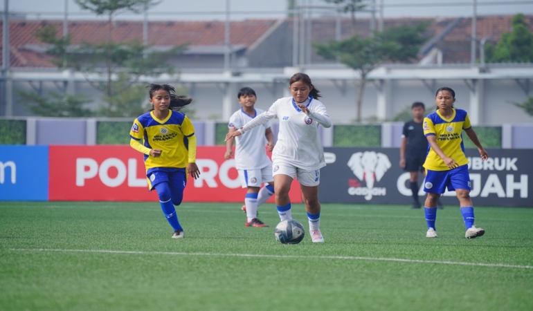 mojang-priangan-dan-arema-fc-women-ikut-lolos-ke-semifinal-soccer-league-all-stars
