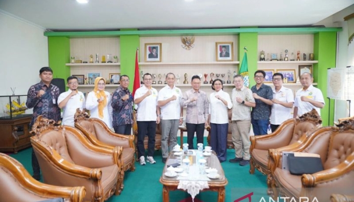 wali-kota-pontianak-dukung-turnamen-bulu-tangkis-dunia-di-daerahnya