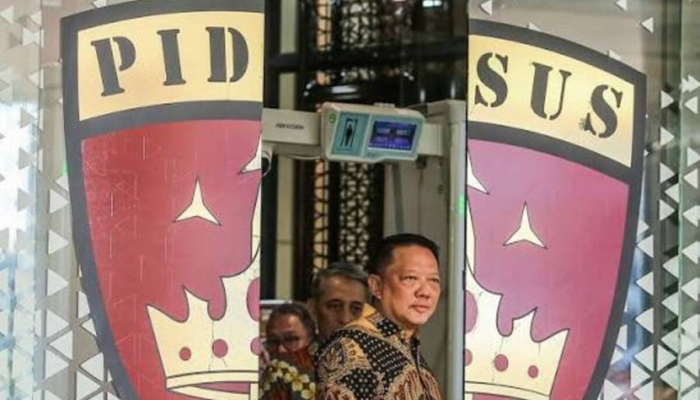 komisi-iii-dpr-minta-aparat-kejar-aset-korupsi-eks-jampidsus-febrie-adriansyah