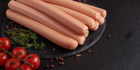 13 Dampak Sering Makan Sosis Mentah