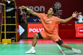 alwi-bungkam-nishimoto-untuk-melaju-ke-16-besar-japan-open