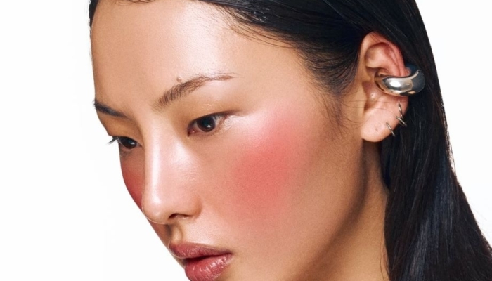 rosy-blush-guide:-8-blush-yang-wajib-masuk-makeup-bag