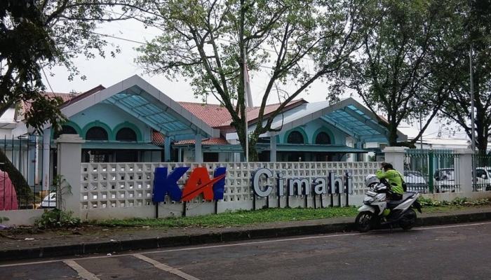 stasiun-cimahi:-stasiun-ka-pertama-era-hindia-belanda-yang-punya-toilet-tertutup