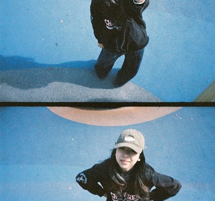 lomography-tutorials:-how-to-reload-your-half-frame-simple-use-reloadable-film-camera