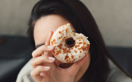 7 Tips Atasi Craving di Malam Hari agar Tetap Sehat