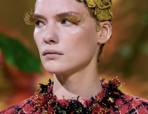 beauty-trends-yang-dominasi-haute-couture-fashion-week-2026