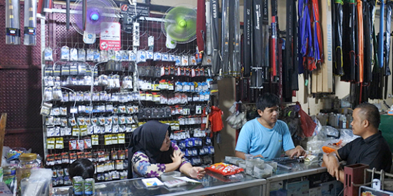 Andri Pancing : Jual Beragam Keperluan Pancing & Pakan Ternak