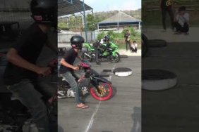 SUPRA BAPAK WANI NGEYEL LAWAN ZX25R