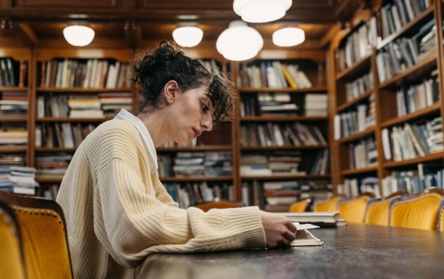 5-perpustakaan-atau-ruang-baca-aesthetic-di-jakarta