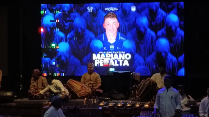 persib-tunjukkan-sepak-bola-bisa-merawat-budaya,-mariano-peralta-jadi-bagian-kisahnya