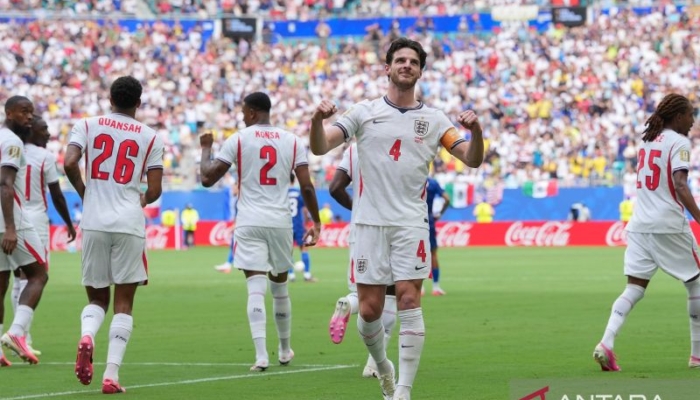 mengapa-pemain-bola-memakai-sport-bra?-ini-penjelasannya