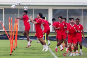 latihan-timnas-indonesia-jelang-melawan-kamboja