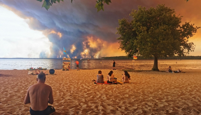 prancis-mencatat-awan-pyrocumulonimbus-pertama-di-tengah-kebakaran-yang-memecahkan-rekor