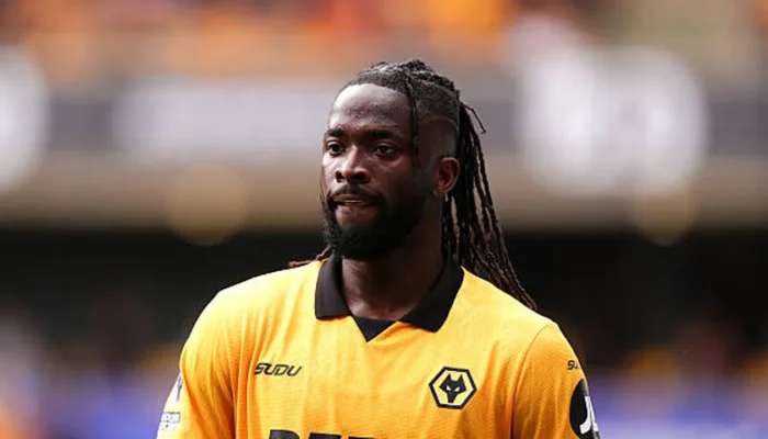 tolu-arokodare-resmi-gabung-ajax-dengan-status-pinjaman-dari-wolves
