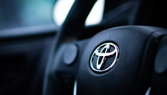 toyota-veloz-2017,-mpv-rwd-lawas-yang-perkasa-di-tanjakan,-mobil-fwd-baru-nggak-ada-apa-apanya