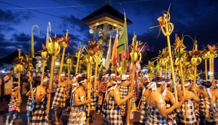 kalender-bali-agustus-2026-lengkap-dengan-wuku-&-hari-raya