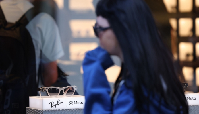 is-it-possible-to-make-smart-glasses-that-aren’t-creepy?