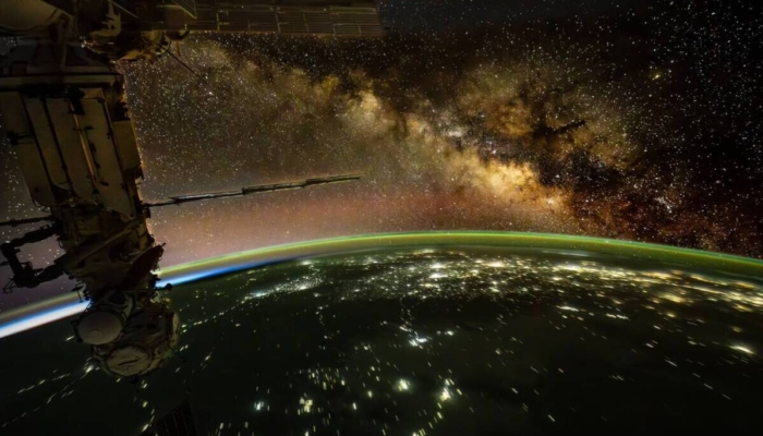 astronot-nasa-don-pettit-bagikan-foto-bima-sakti-memukau-dari-iss