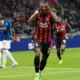 milan-vs-inter-imbang,-pervis-estupinan-jadi-sasaran-kritik-suporter