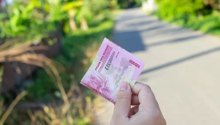 kalau-kamu-pekerja-dengan-gaji-umk-dua-juta-rupiah,-masa-depan-cerah-itu-hanyalah-bualan-sampah