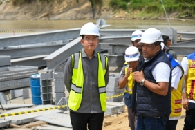 gibran-tinjau-pascabencana-aceh,-tunjukkan-keseriusan-pemerintah-bangun-infrastruktur