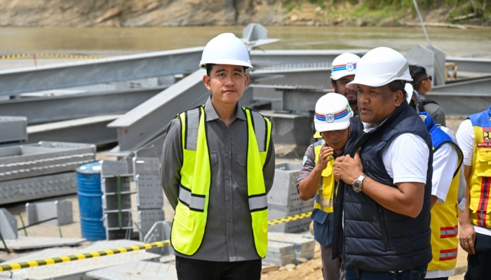 gibran-tinjau-pascabencana-aceh,-tunjukkan-keseriusan-pemerintah-bangun-infrastruktur