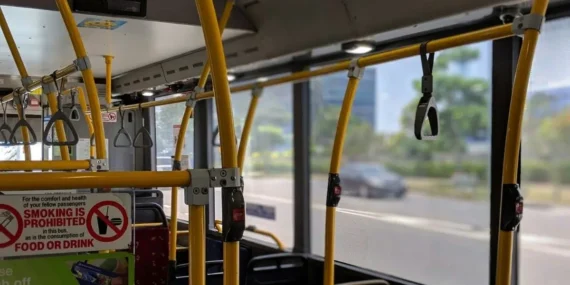 Menolak lupa bus jalur 15 Jogja yang punya trayek terpanjang dan berjasa untuk banyak pelajar 