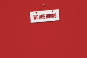 realitas-loker-di-jogja:-syaratnya-begitu-banyak,-tapi-gajinya-bikin-nangis