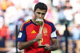 bursa-transfer:-rodri-resmi-ke-barcelona-atau-bertahan-di-city?