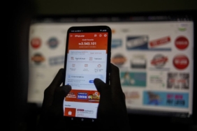 alarm-di-balik-melesatnya-penarikan-utang-paylater-bank