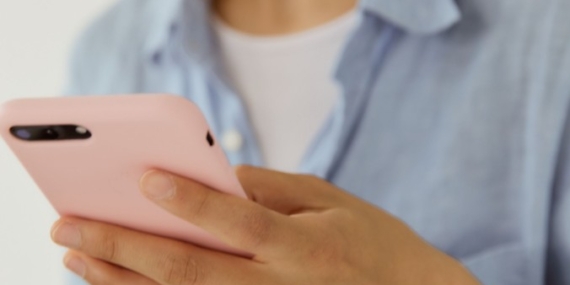 Manis! Ini 7 Gombalan yang Bikin Salting di Chat