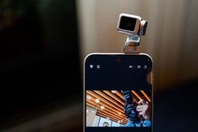honor’s-robot-phone-has-a-gimbal-powered-camera-for-vloggers
