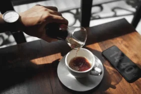 daerah-ngagel-penuh-coffee-shop,-menunjukkan-minimnya-ruang-publik-di-surabaya