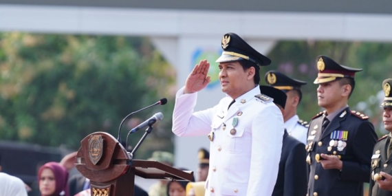 Tak Ada Tenda VIP Saat Upacara HUT RI, Bupati Lucky Hakim Ajak Pejabat Berjemur 2 Jam