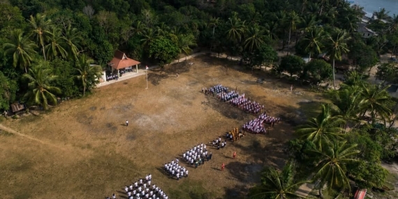 Hadirkan Energi Bersih untuk Warga Pulau Sembur Rayakan Kemerdekaan
