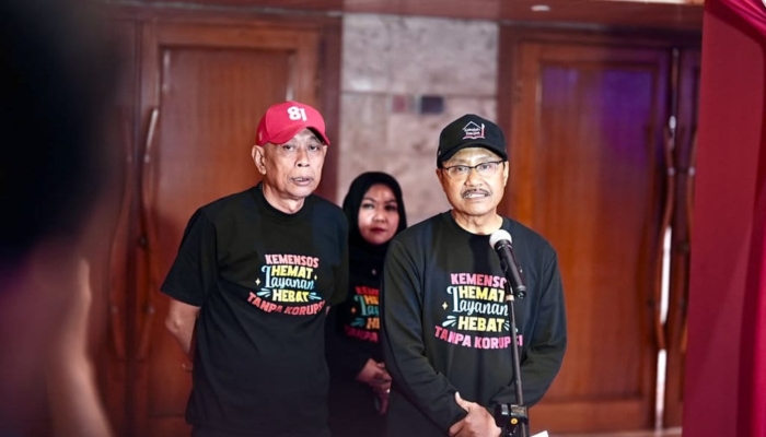 tangani-gempa-ntt,-kemensos-salurkan-bantuan-rp14,65-miliar