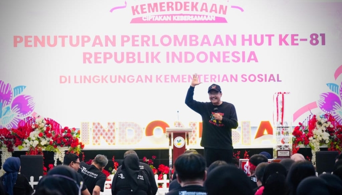 gus-ipul-dan-pegawai-kemensos-doa-bersama-untuk-korban-gempa-ntt
