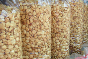 keceprek,-jajanan-tradisional-dari-serang-banten-yang-terbuat-dari-buah-melinjo