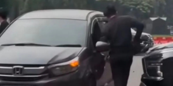 Polisi Selidiki Video Viral Dua Pria di Kolong Mobil Parkiran GBK