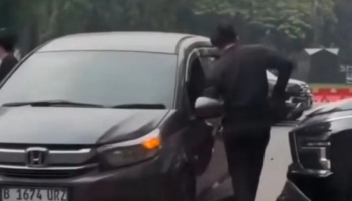 polisi-selidiki-video-viral-dua-pria-di-kolong-mobil-parkiran-gbk