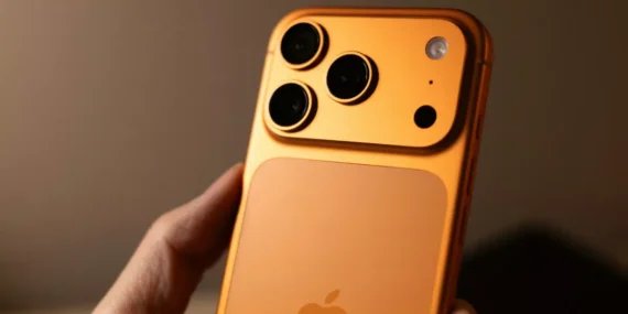 Kok bisa iPhone disebut hp bapak-bapak? Padahal banyak bapak-bapak yang nggak mampu beli iPhone