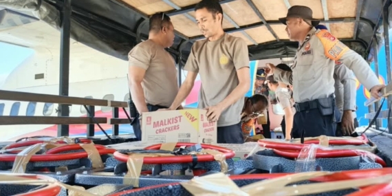 Kapolri Kirim Bantuan Logistik untuk Korban Gempa Flores di Manggarai Barat