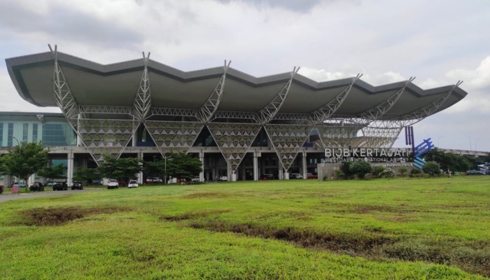 wacana-bandara-kertajati-putar-haluan-jadi-bengkel-hercules