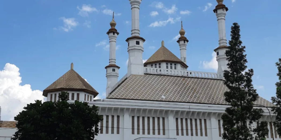 Masjid Agung Tasikmalaya, Masjid dengan Gaya Neoklasik yang Berdiri Sejak 1888